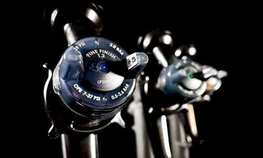 み 1ペア 車用 LH+RH バンパートリム ポルシェ カイエン 2011-2017